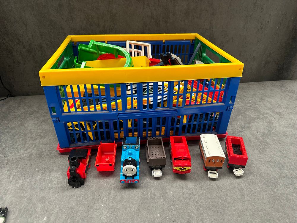 Lot 273: A Collection of Thomas & Friends Trackmaster Takara Tomy Plarail Train Components