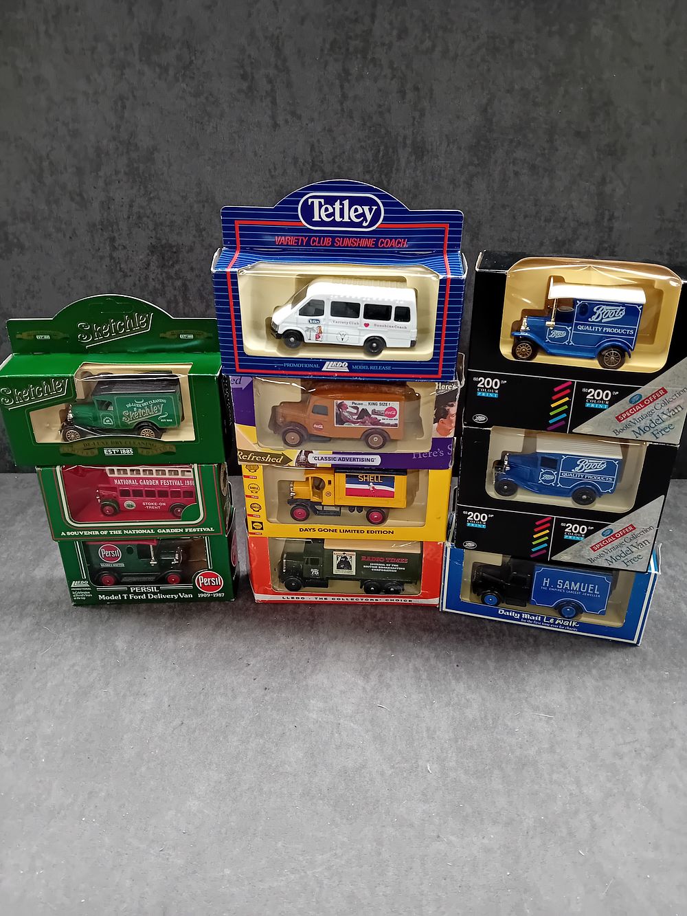 Lot 168: A Collection of 10 Lledo 'Days Gone' Die-Cast Vehicles