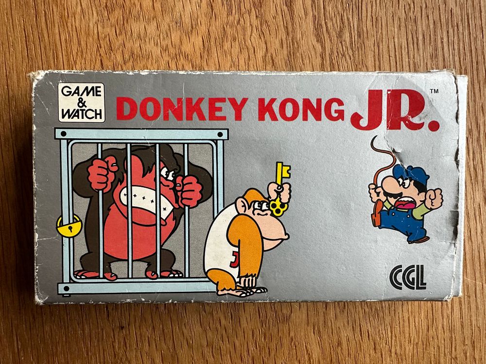 Lot 4: Nintendo Game & Watch Donkey Kong Jr. DJ-101 Handheld Electronic Game Console, 1982