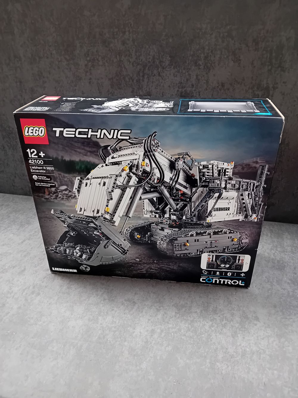 Lot 9: Lego Technic Set 42100 Liebherr R 9800 Excavator...