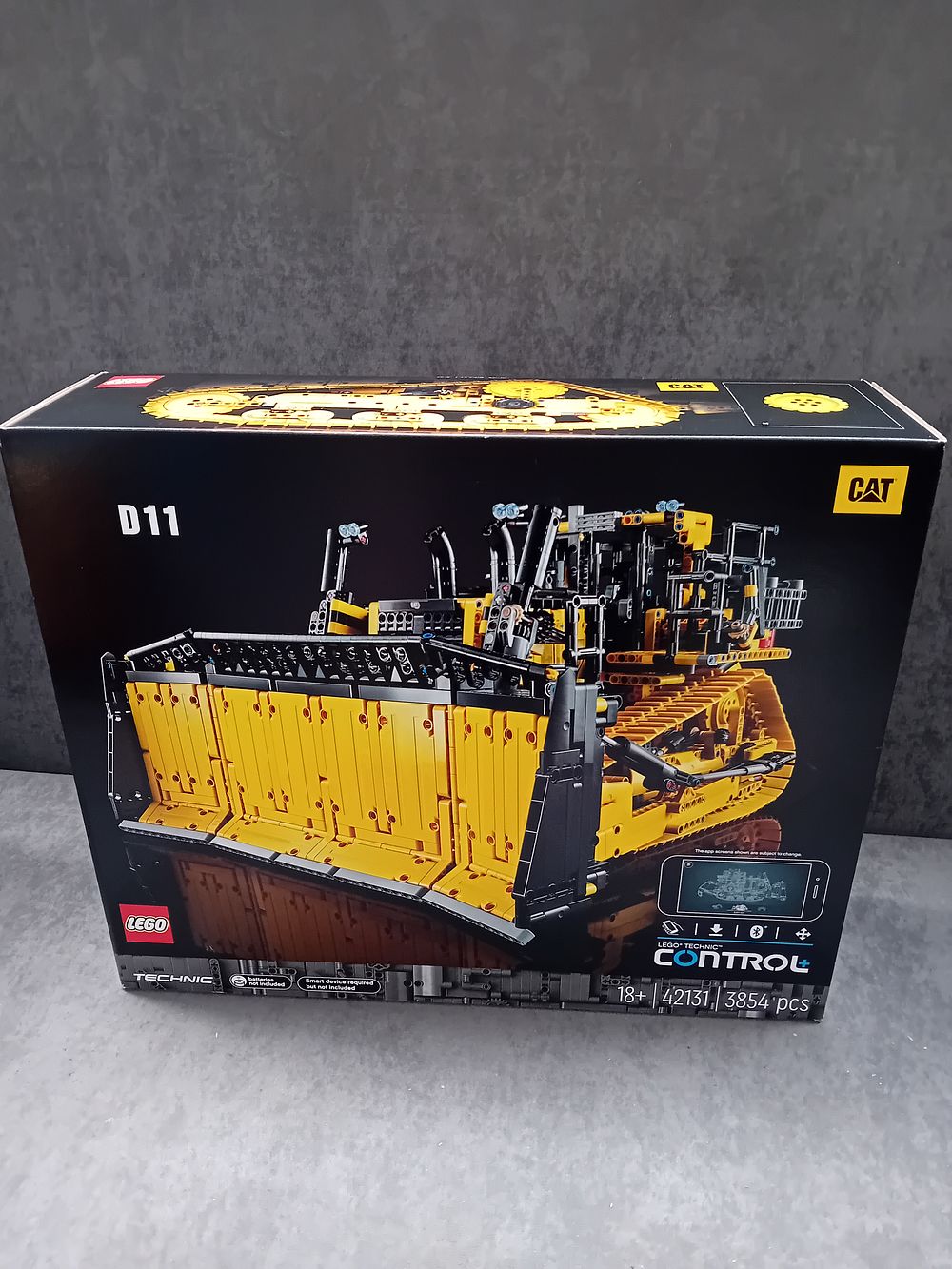 Lot 6: Lego Technic Set 42131 Cat D11 Bulldozer New...