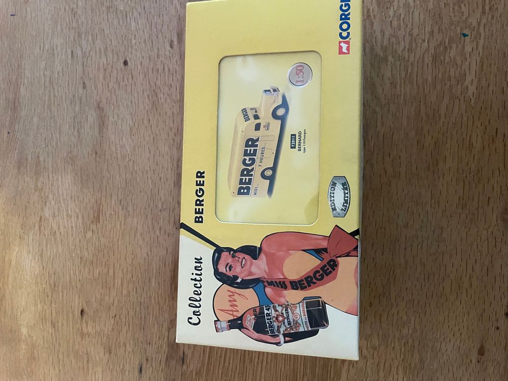 Lot 62: Corgi Collection Berger 1:50 - 72011 Bernard Type110...