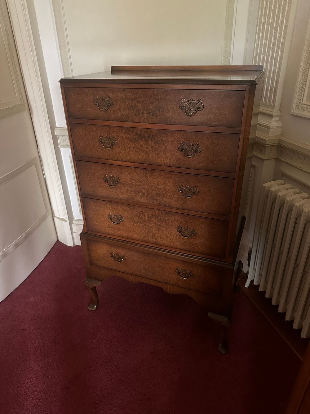 Lot 1020: A Queen Anne Style Burl Walnut Veneer Highboy