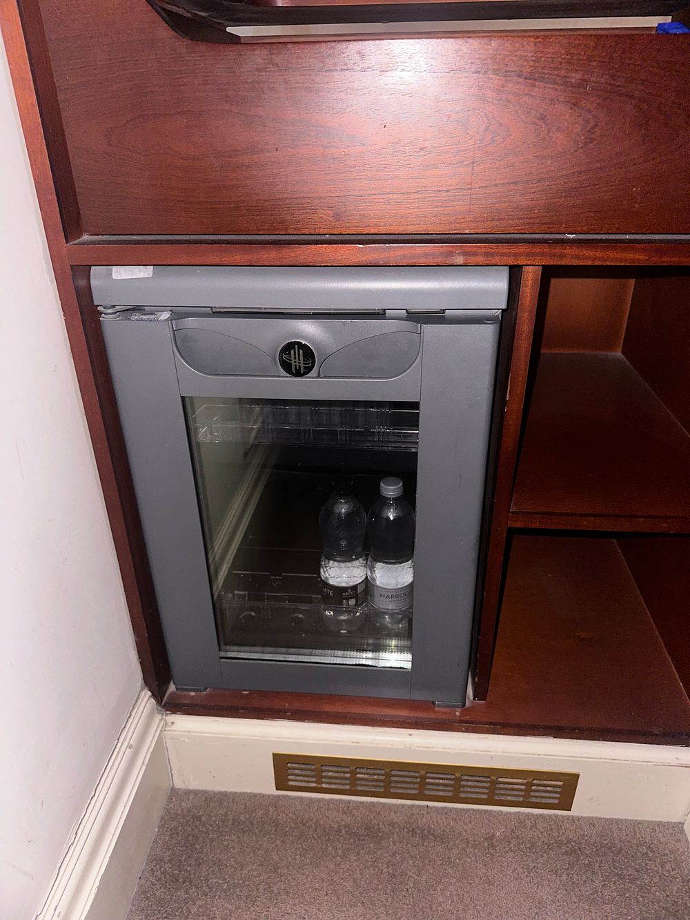 Lot 1061: A Modern Hotel Minibar Refrigerator Unit