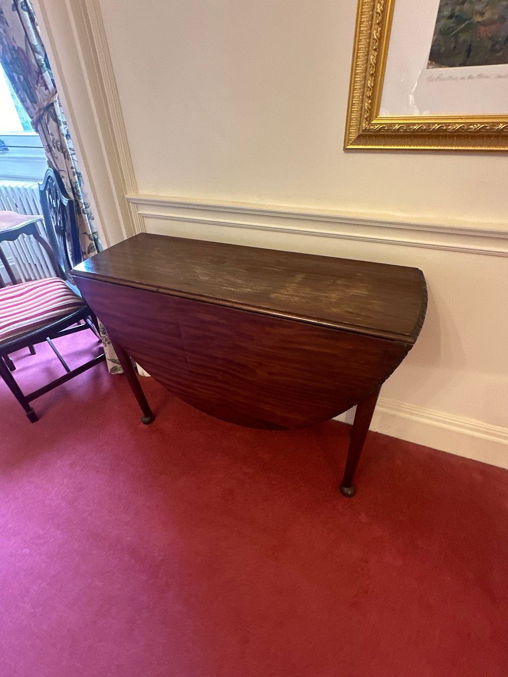Lot 1100: An Antique George III Mahogany Drop Leaf Table
