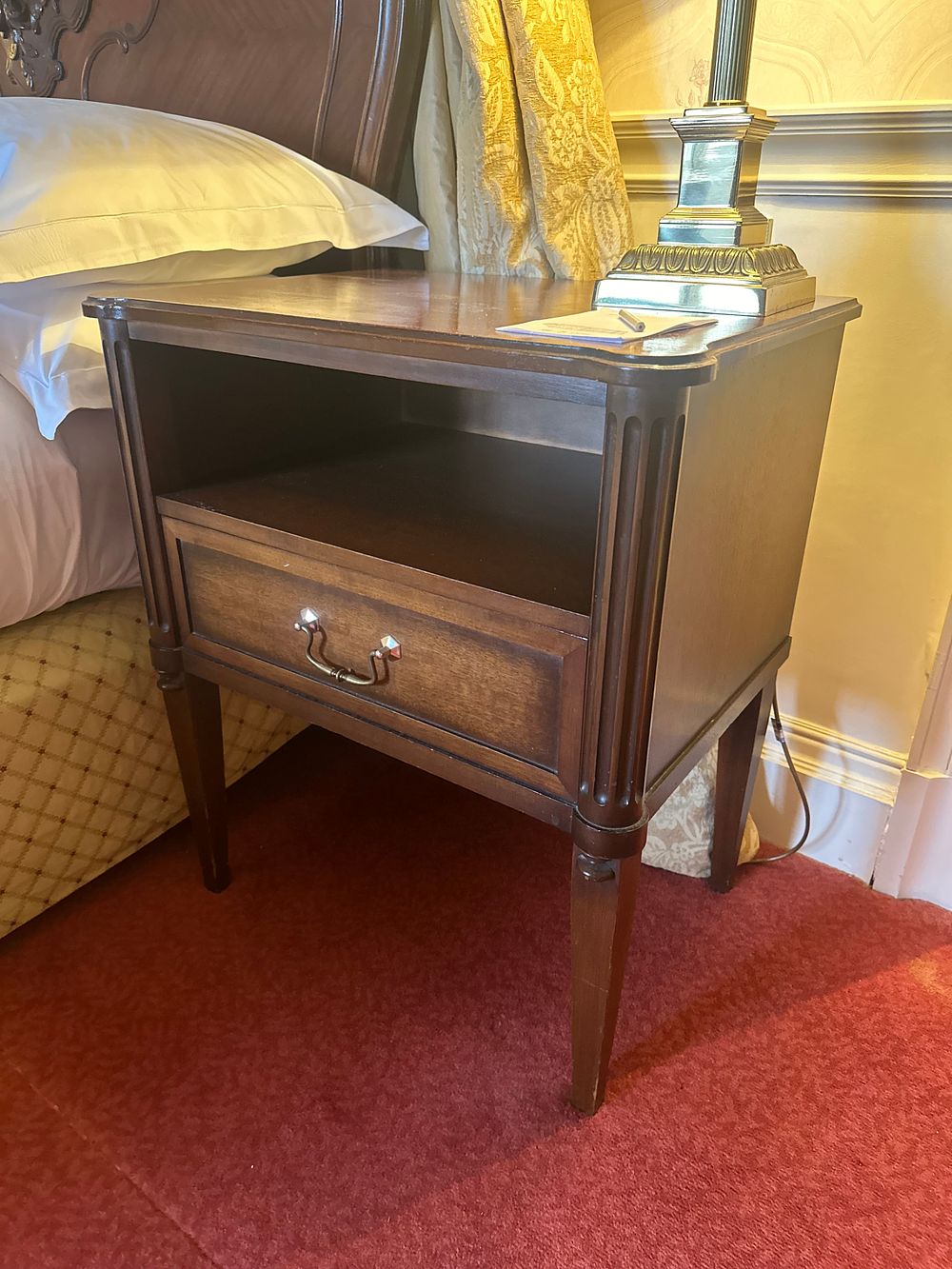 Lot 1113: A Pair of Regency Style Mahogany Bedside Tables
