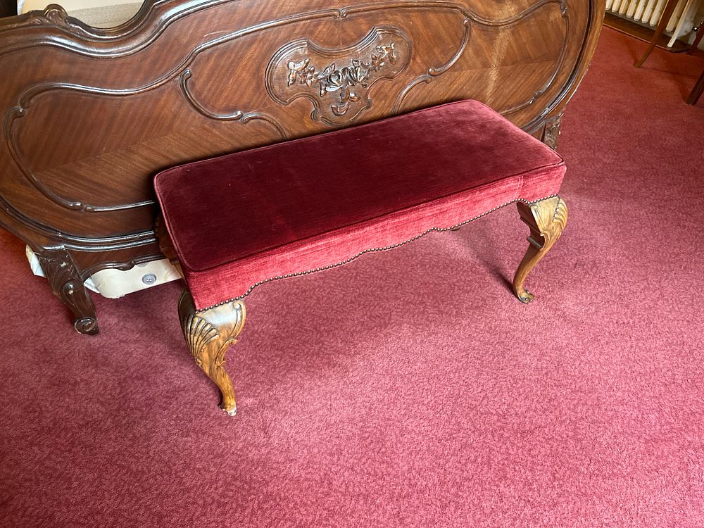 Lot 1115: A 20th Century French Rococo Style Upholstered Bench
