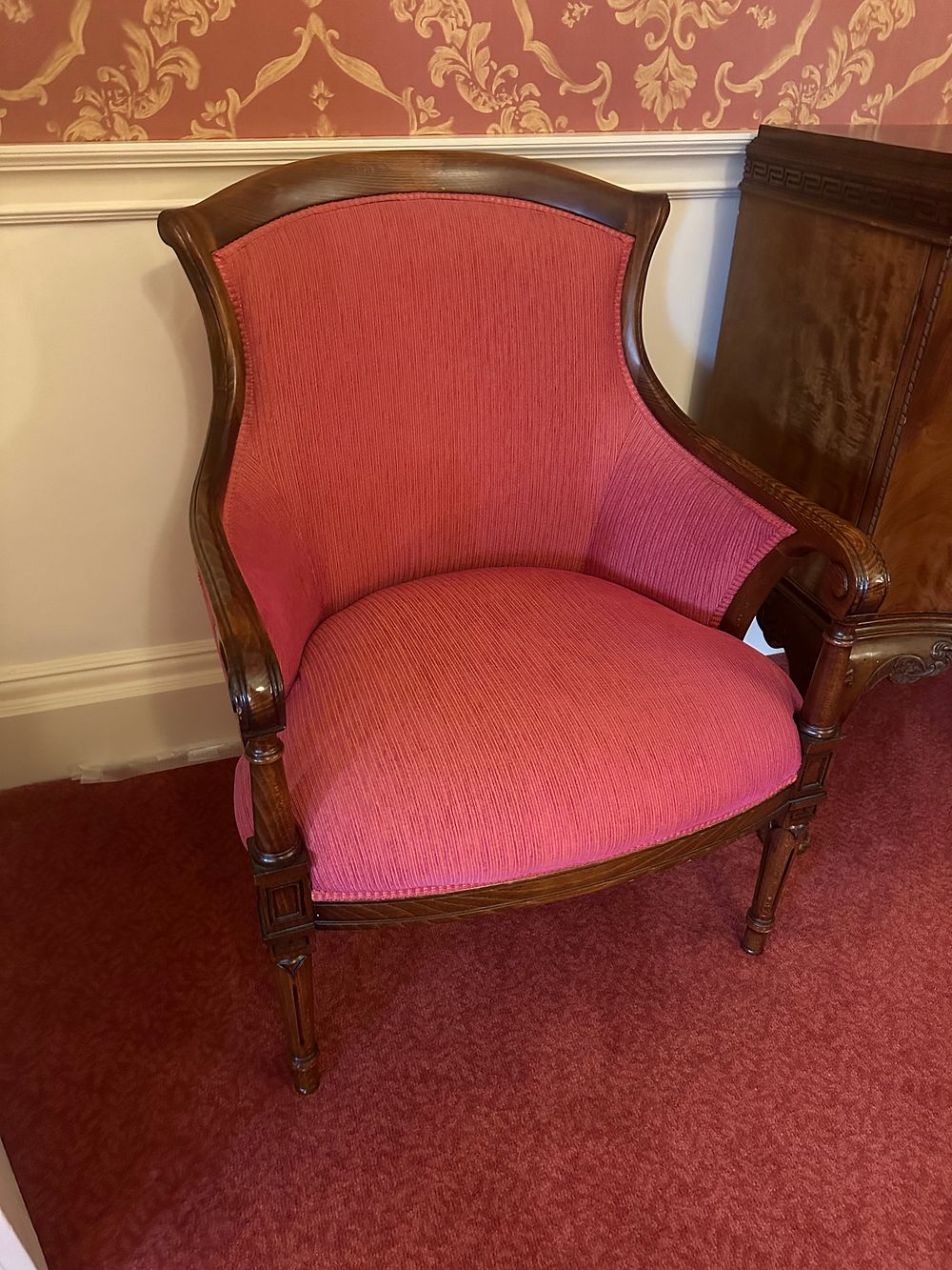 Lot 1142: A Regency Style Mahogany Bergere