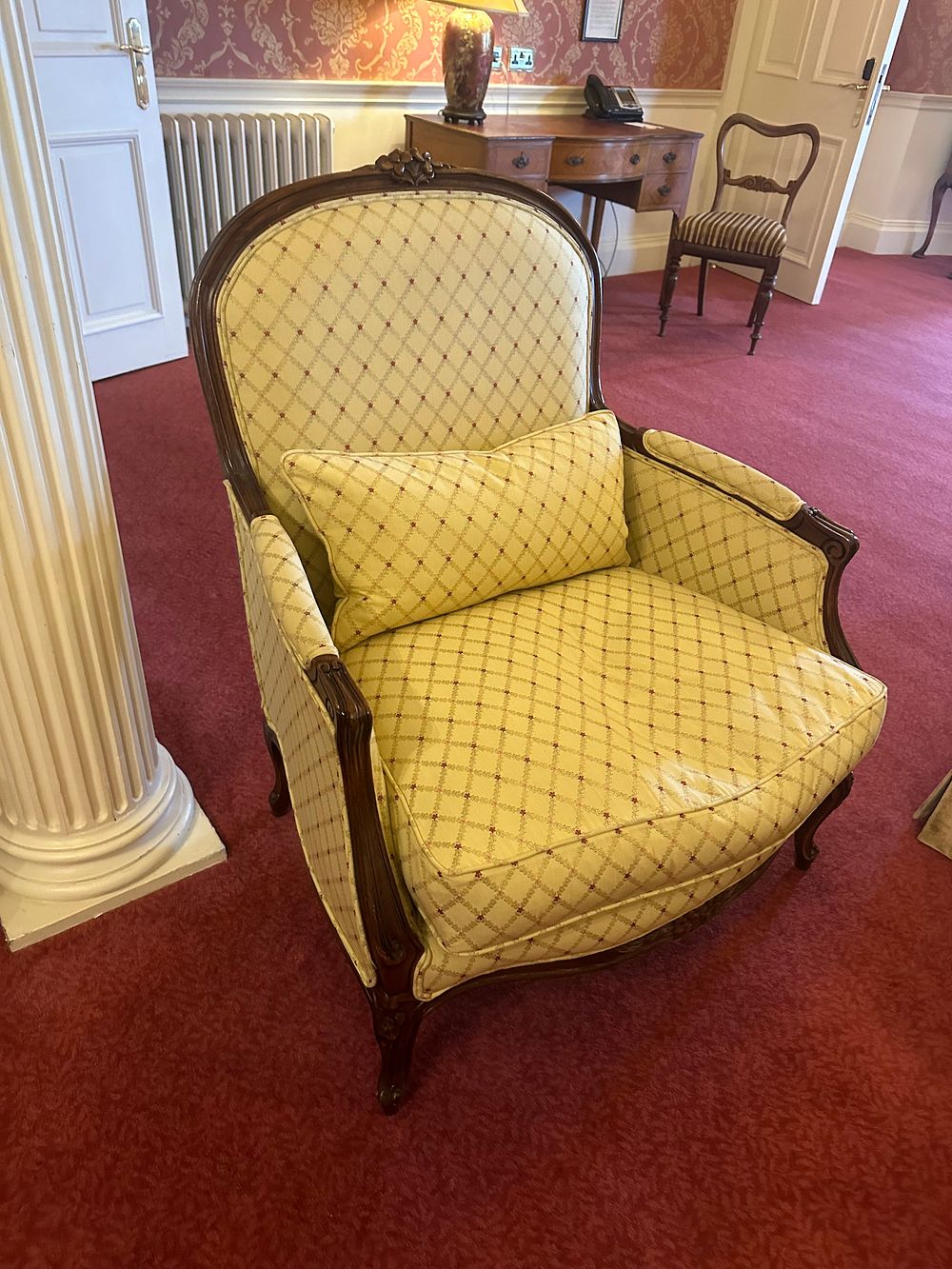 Lot 1143: An Ethan Allen Suzette Armchair