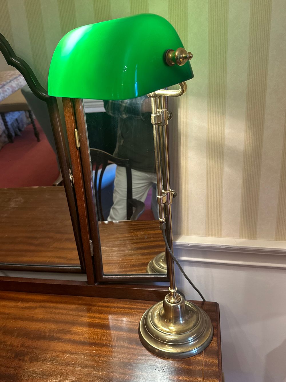 Lot 1155: Vintage Art Deco Brass Banker's Desk Lamp with Green Glass Shade
