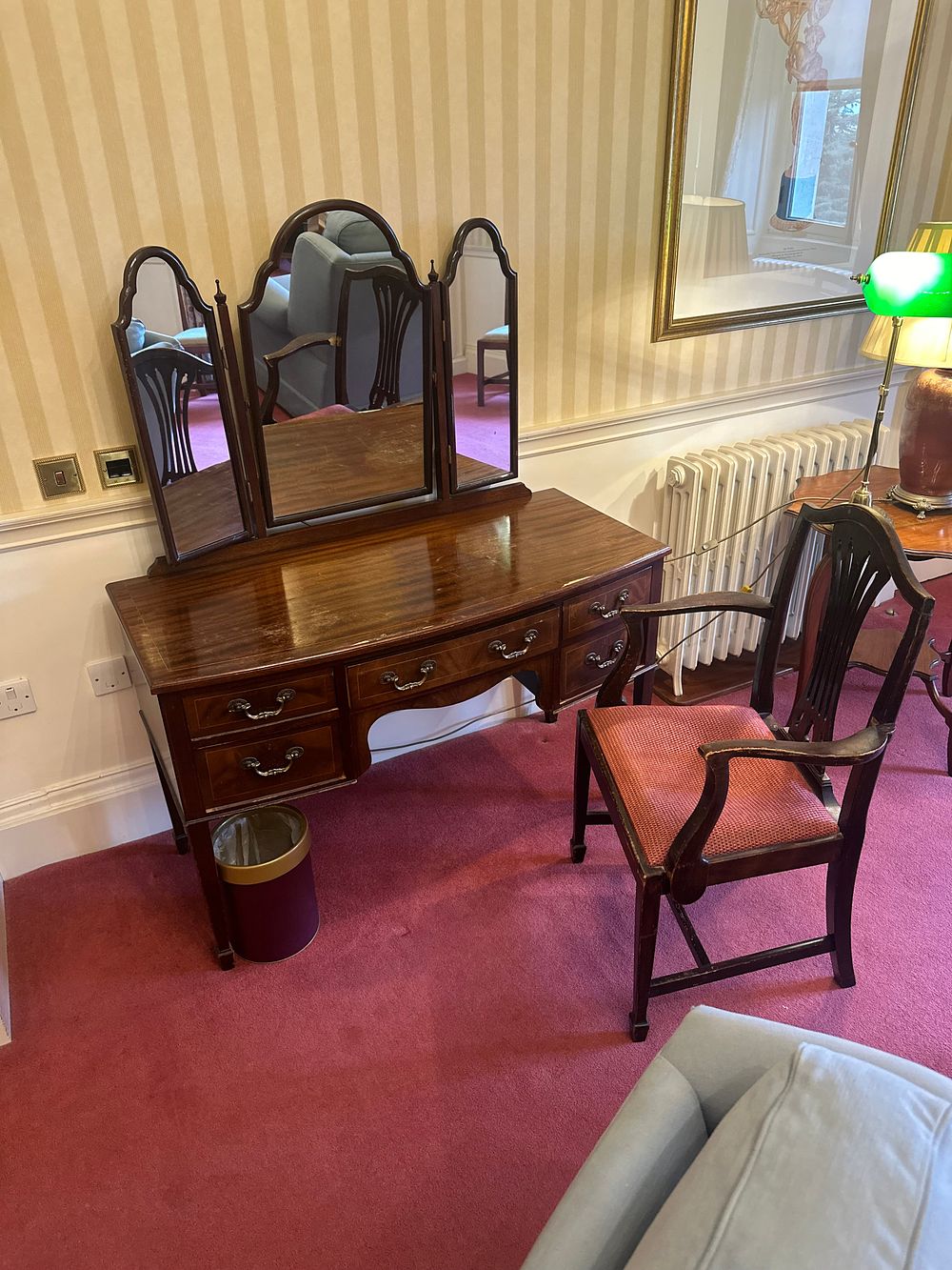 Lot 1160: A 20th Century Chippendale Style Dark-Stained Hardwood Dressing Table/Desk with Tri-Fold Mirror and Armchair