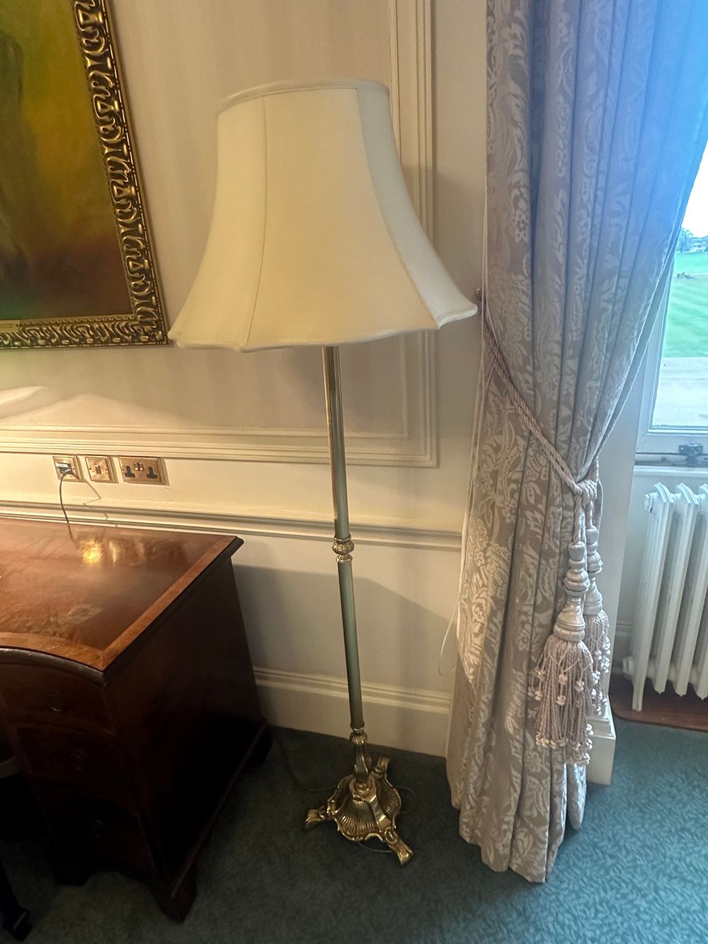 Lot 1220: A Stiffel Brass Column Floor Lamp, Model FL-1320-N4555-MS