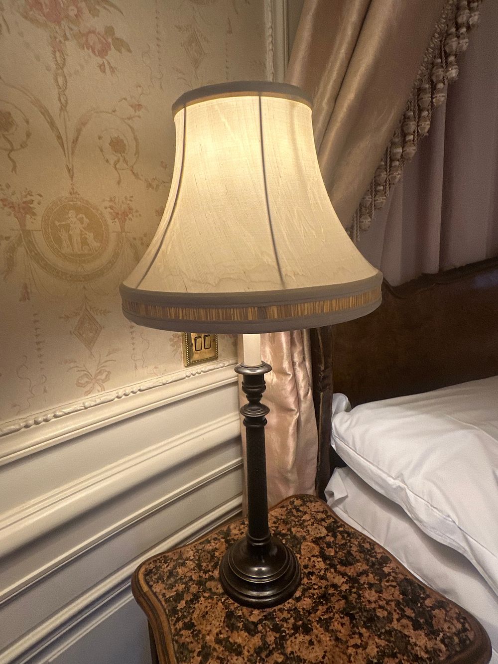 Lot 1245: A Pair of Vintage Corinthian Column Style Table Lamps with Shades
