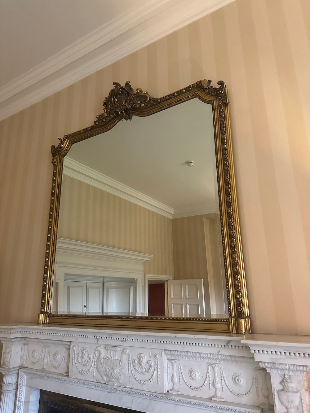 Lot 1292: An Ornate Giltwood Overmantle Wall Mirror, Baroque Style