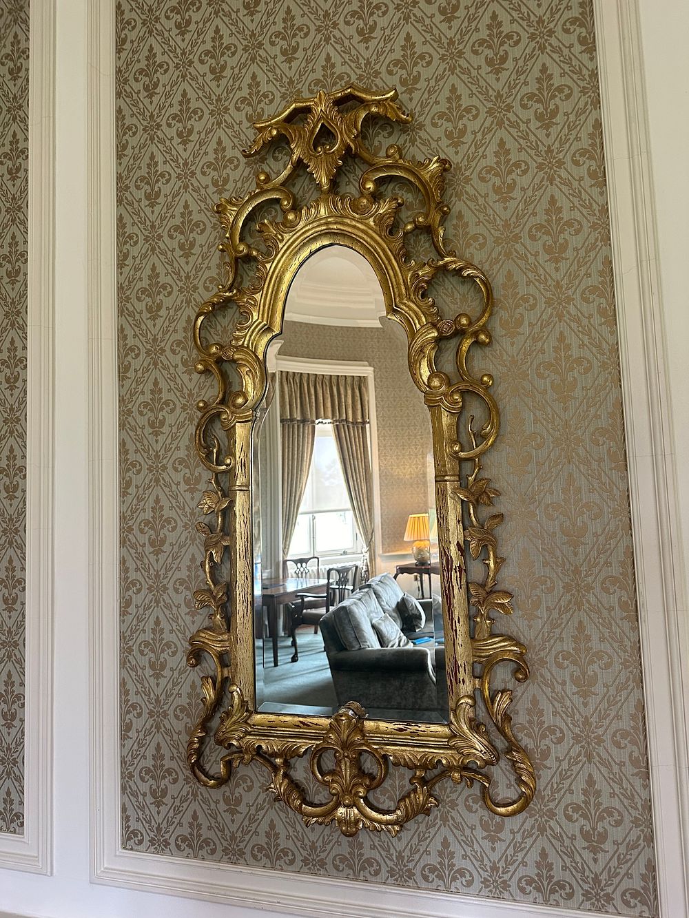 Lot 1323: A Rococo-Style Giltwood Wall Mirror, 70 x 150cm
