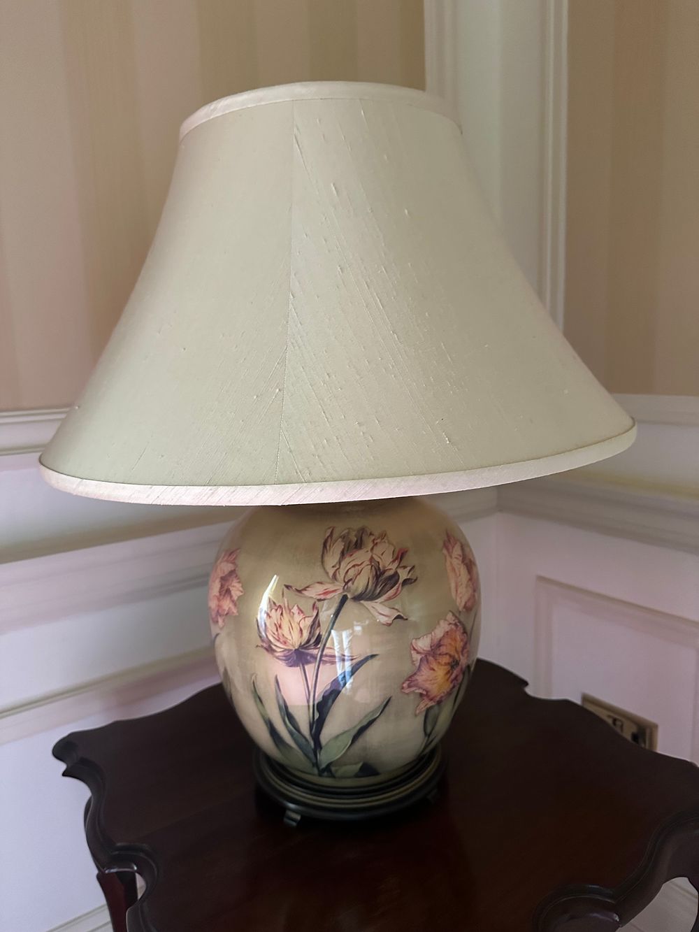 Lot 1339: A Pair of Jenny Worrall Tulip Table Lamps