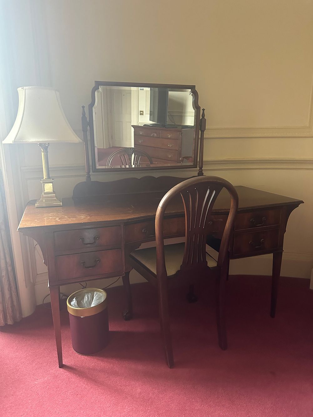 Lot 1375: A Victorian Mahogany Dressing Table, Chair and Mirror