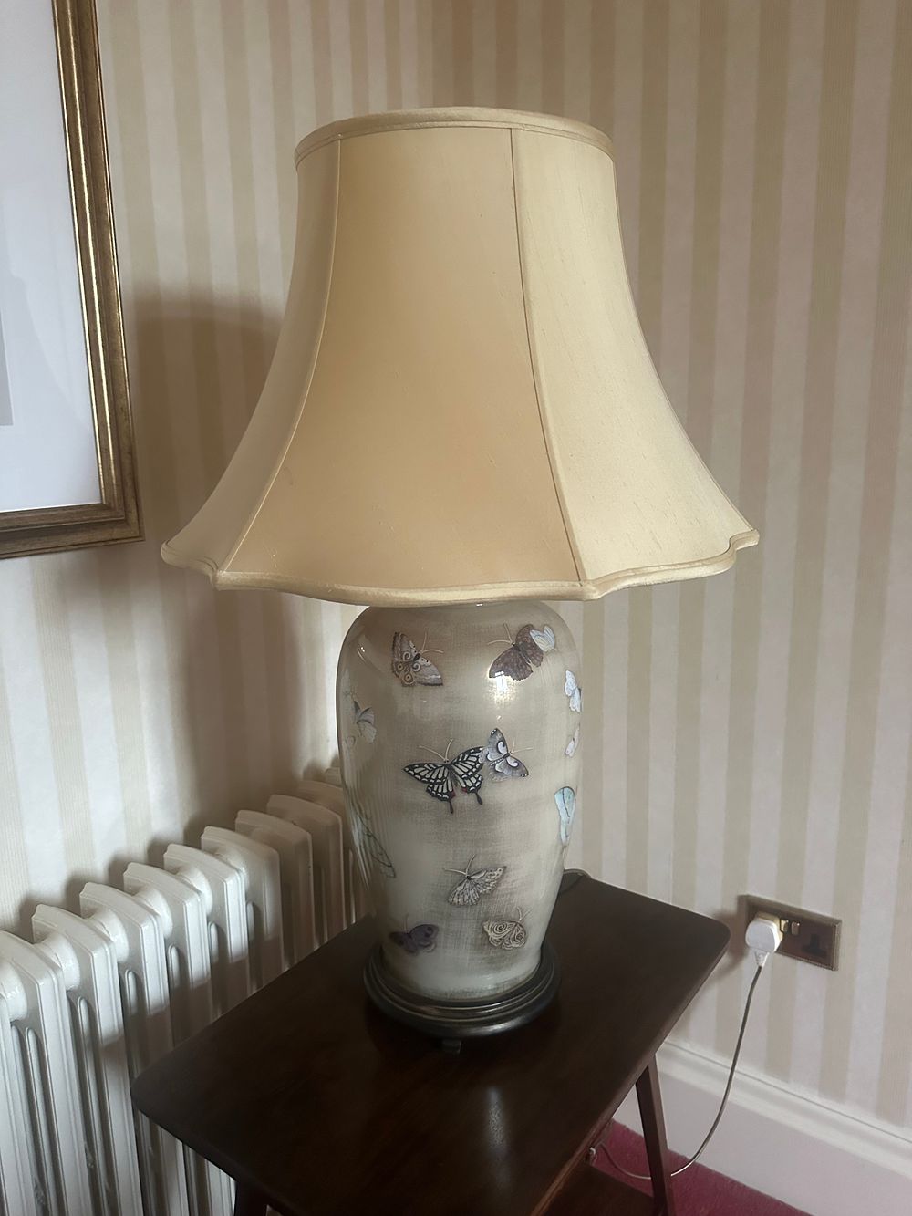 Lot 1394: A Jenny Worrall Ceramic Butterfly Table Lamp