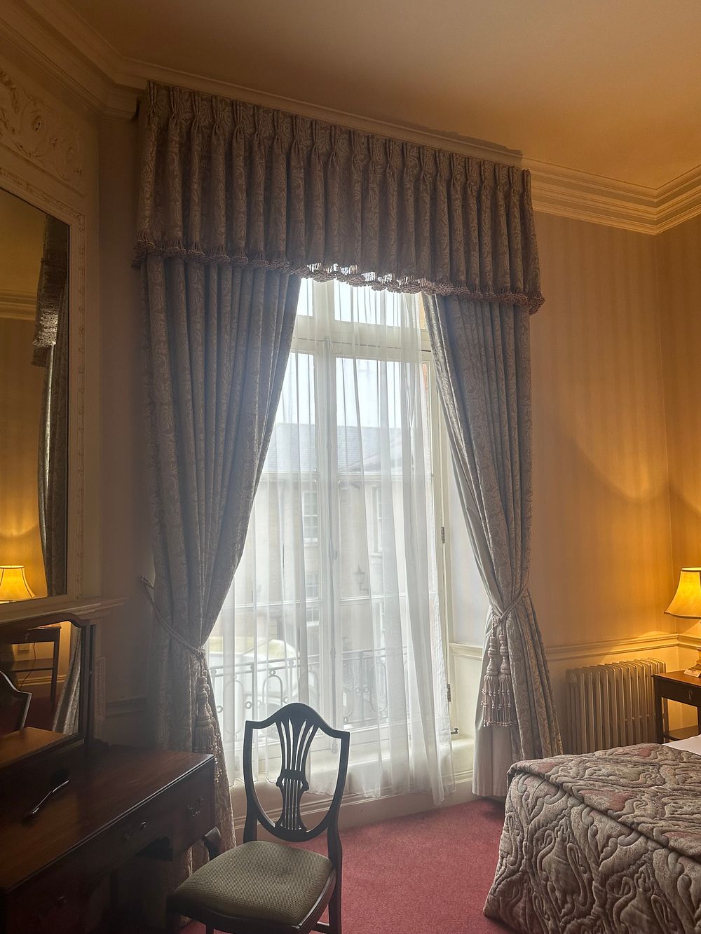 Lot 1412: A Group of Five Classical-Style Window Treatments, comprising Drapes, Valance, and Tie-Backs