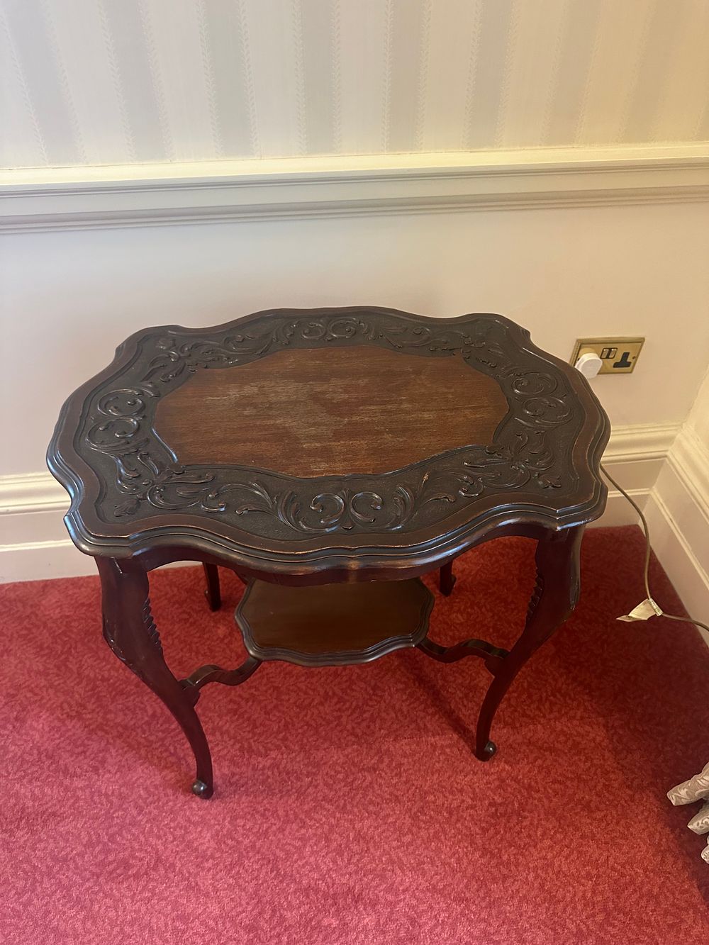 Lot 1419: An Antique French Style Mahogany Side Table