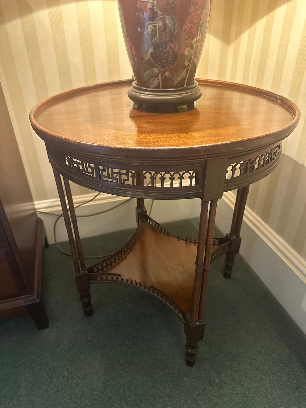 Lot 1448: A Late 19th / Early 20th Century Mahogany Occasional Table