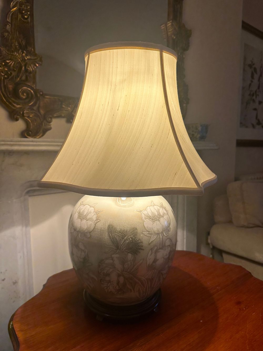 Lot 1522: An Asian-Style Glazed Ceramic Table Lamp with Peony and Butterfly Decoration