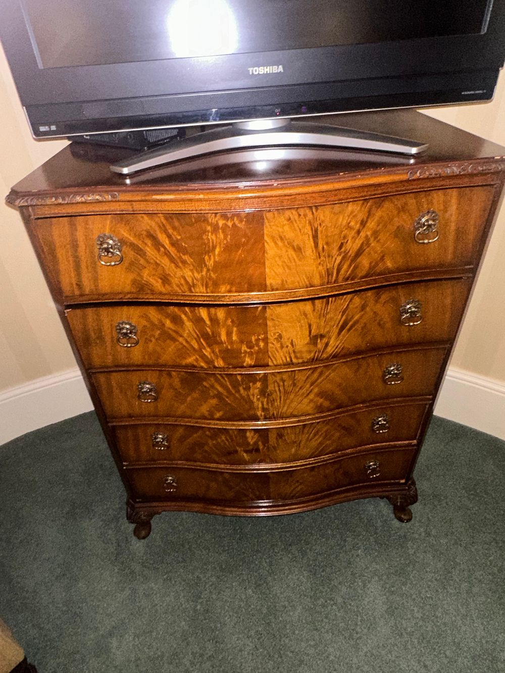 Lot 1560: A Revivalist Serpentine-Front Burled Wood Veneer Chest of Drawers