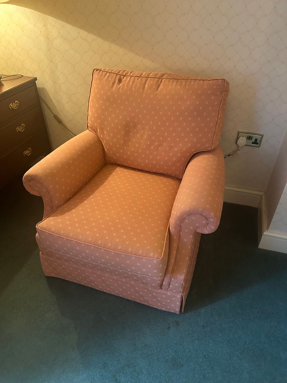 Lot 1591: A Three-Piece Upholstered Suite, comprising Two Armchairs and a Two-Seater Sofa, Late 20th/Early 21st Century