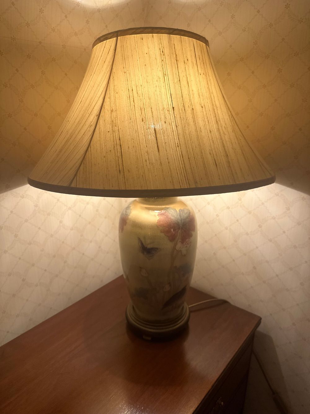 Lot 1594: A Sunset Cosco Inc. Mid-Century Modern Ceramic Table Lamp