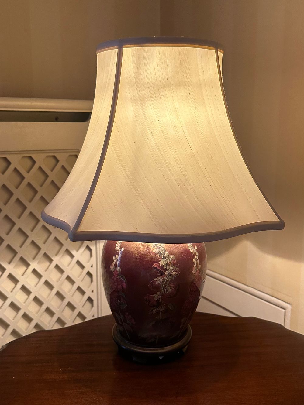 Lot 1641: A 20th Century Chinoiserie Style Red Glazed Ceramic Table Lamp