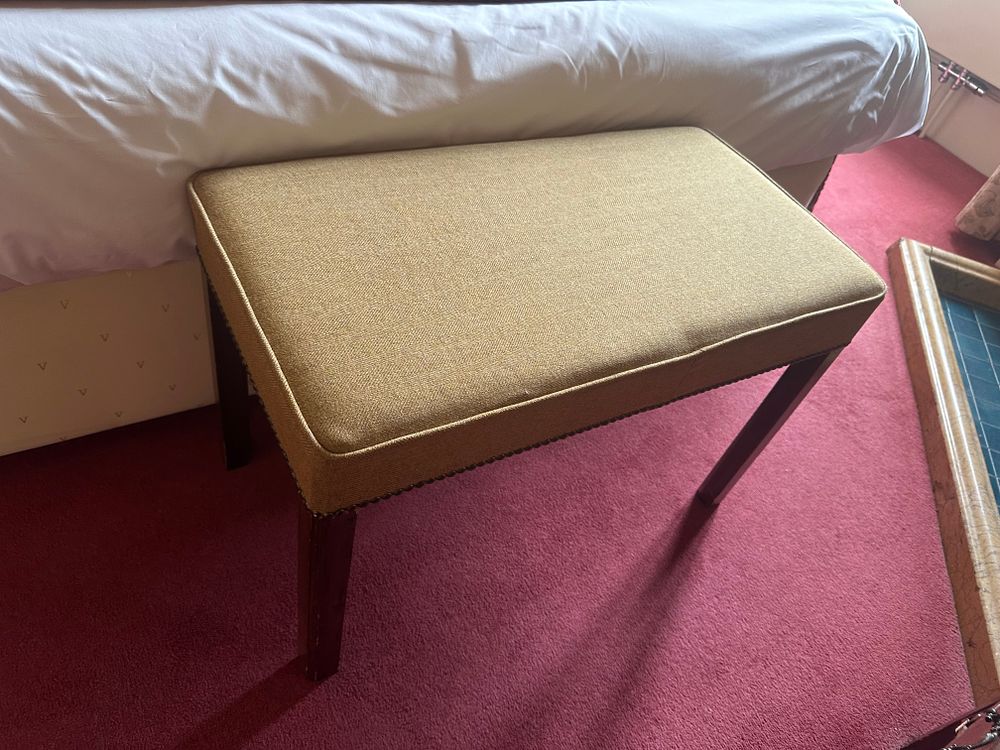 Lot 1648: A Traditional Upholstered Bench