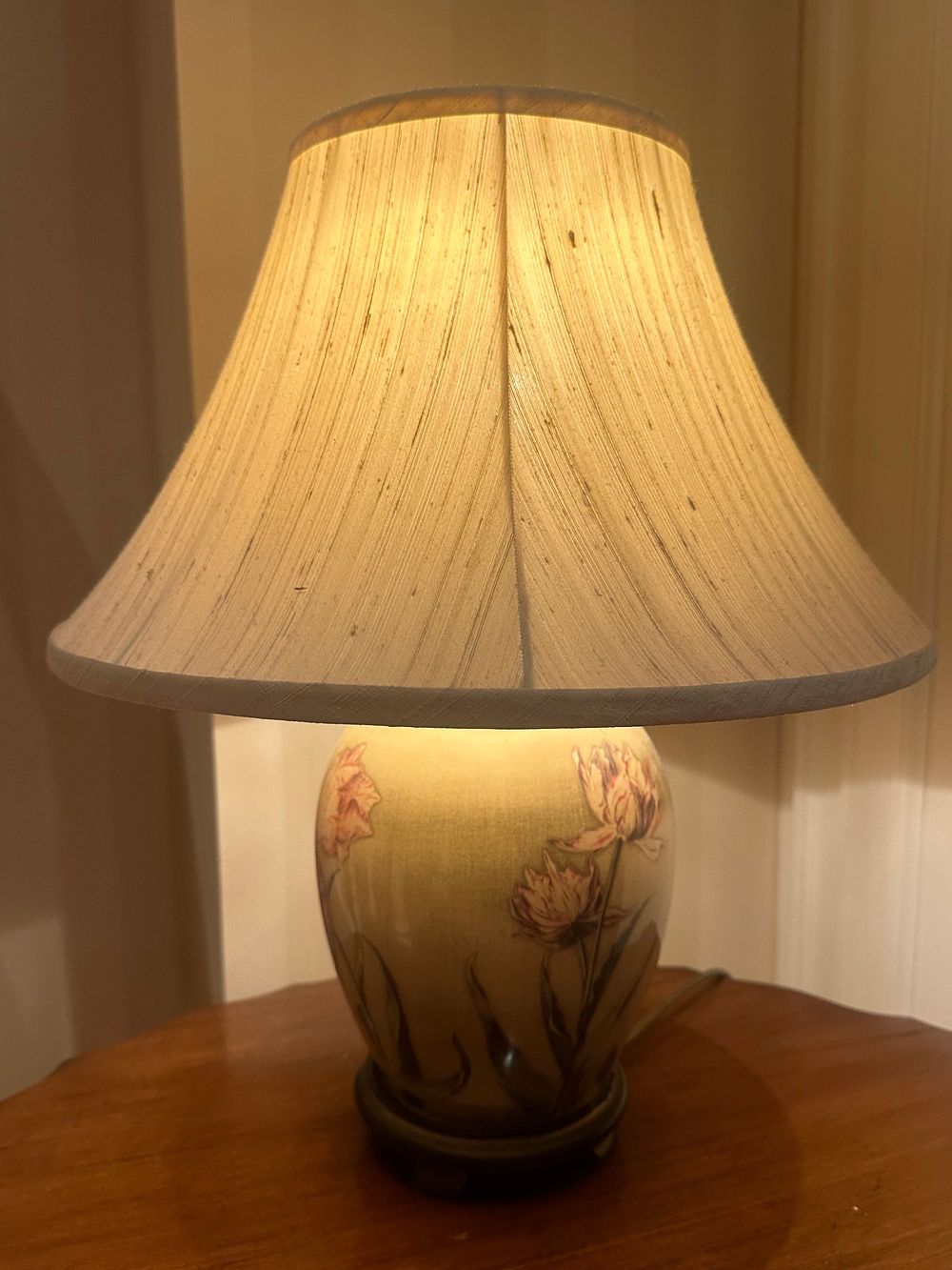 Lot 1677: A Vintage Ceramic Table Lamp with Floral Decoration