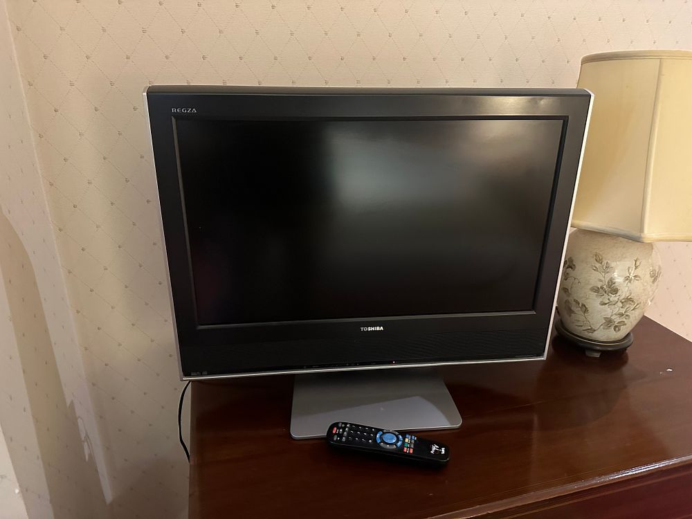 Lot 1696: Toshiba Regza 24-inch LCD Television