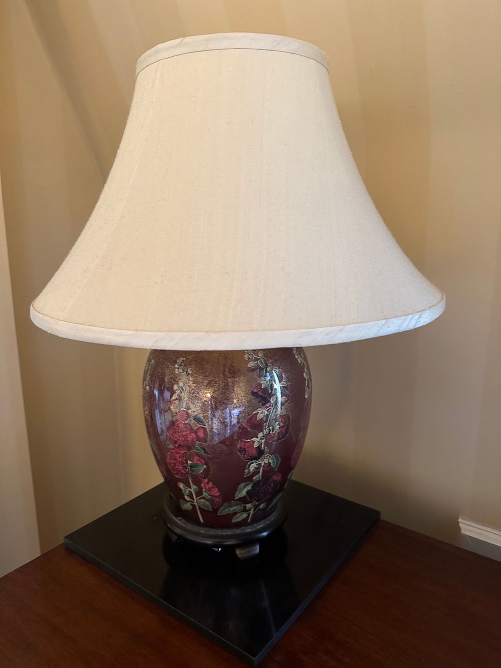 Lot 1701: A Glazed Ceramic Table Lamp with Red Rose Decoration