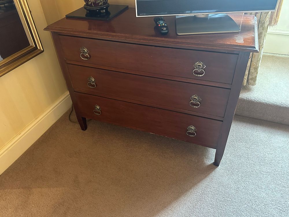 Lot 1708: A 19th Century Hepplewhite Style Mahogany Three-Drawer Chest