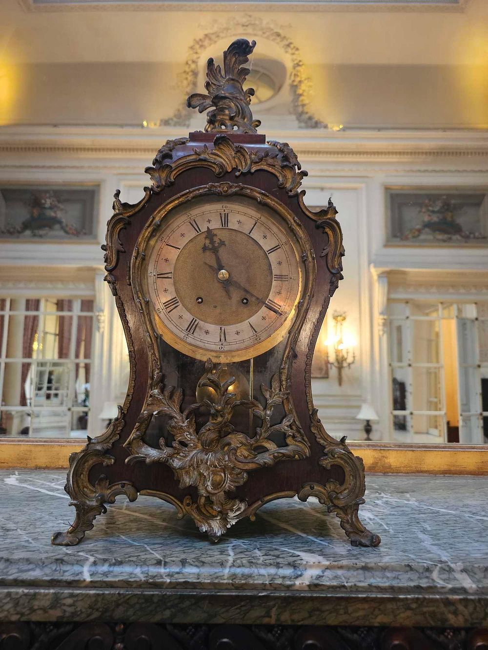 Lot 11: A LOUIS XV STYLE ORMOLU-MOUNTED KINGWOOD BRACKET CLOCK, LATE 19TH CENTURY