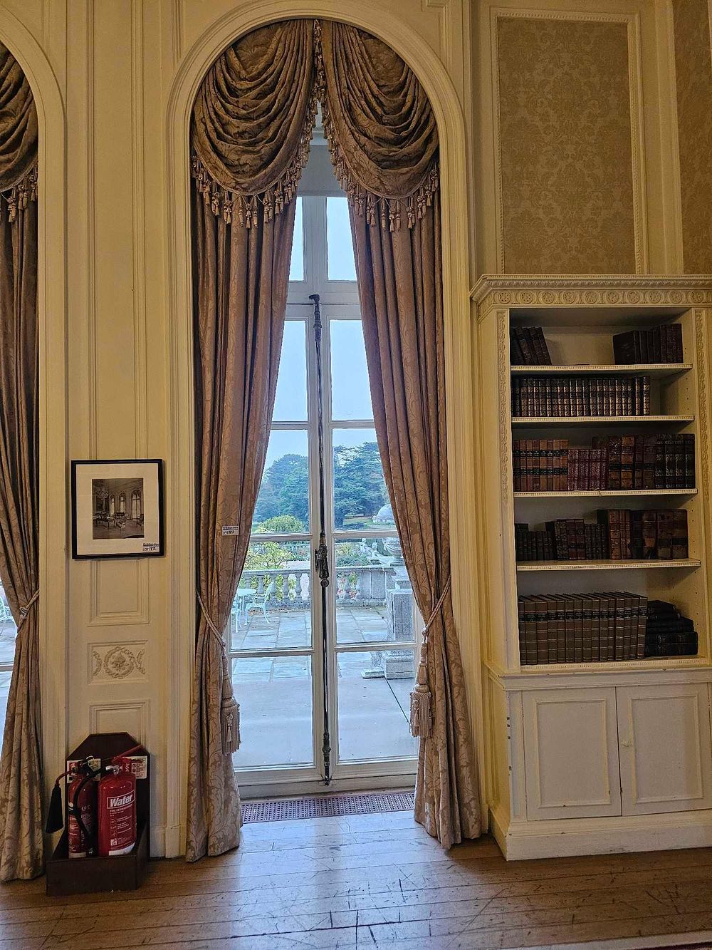 Lot 185: A Pair of Traditional Silk Blend Acanthus Leaf Damask Drapes with Pelmets and Tasselled Tie-Backs