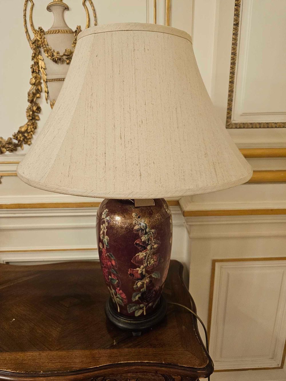 Lot 225: An Oriental Style Glazed Ceramic Table Lamp with Floral Decoration