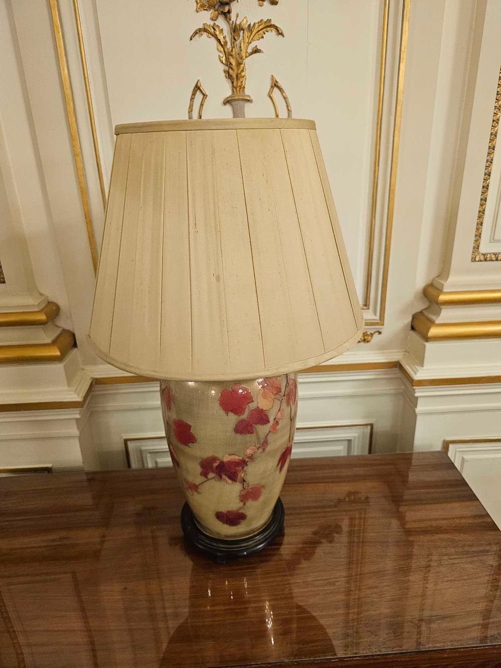 Lot 227: A Decorative Ceramic Table Lamp with Naturalistic Leaf Motif