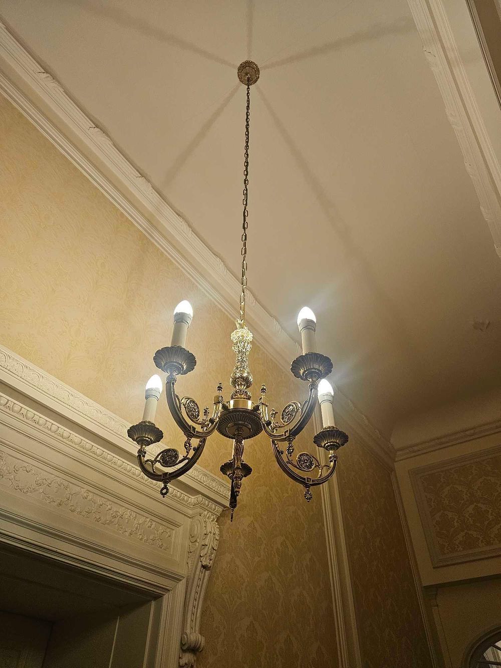Lot 351: A Hollywood Regency Style Five-Arm Brass Chandelier
