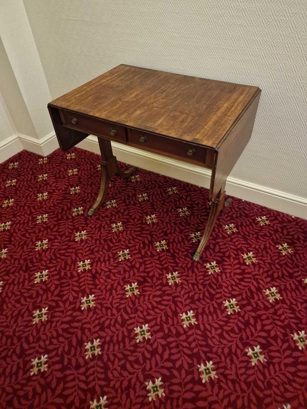 Lot 361: Regency Mahogany Drop-Leaf Sofa Table