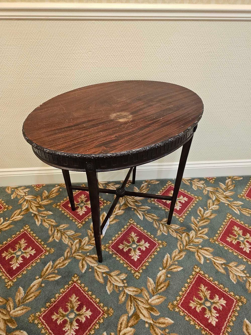Lot 518: An Edwardian Mahogany Oval Side Table