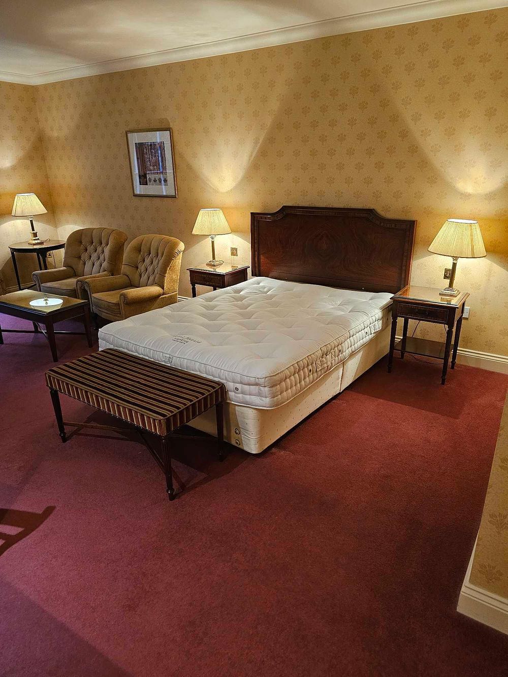 Lot 548: A Suite of Hotel Furnishings including a 'Hotel Herald' Vispring Superb Mattress
