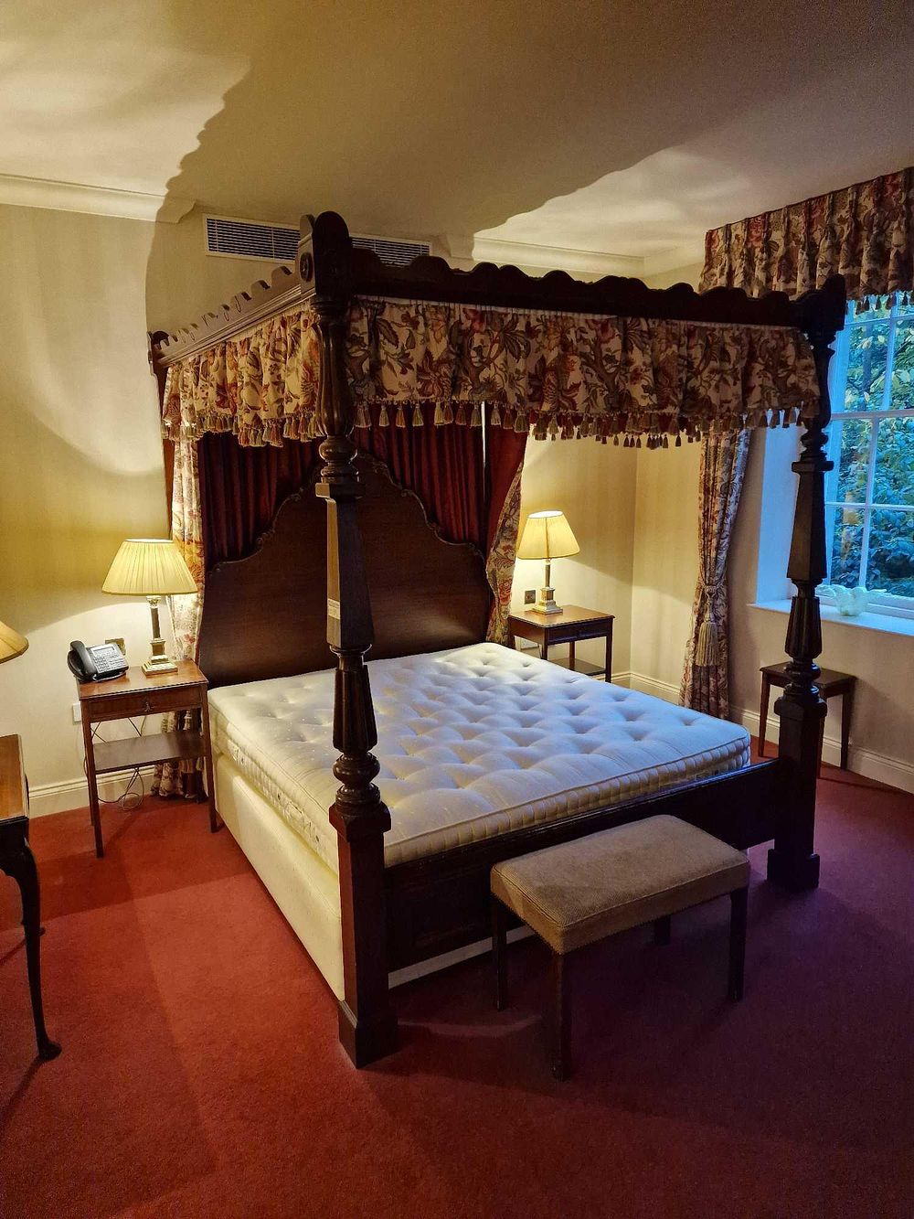 Lot 559a: A Georgian/Regency Revival Style Dark-Stained Wooden Four-Poster Bed