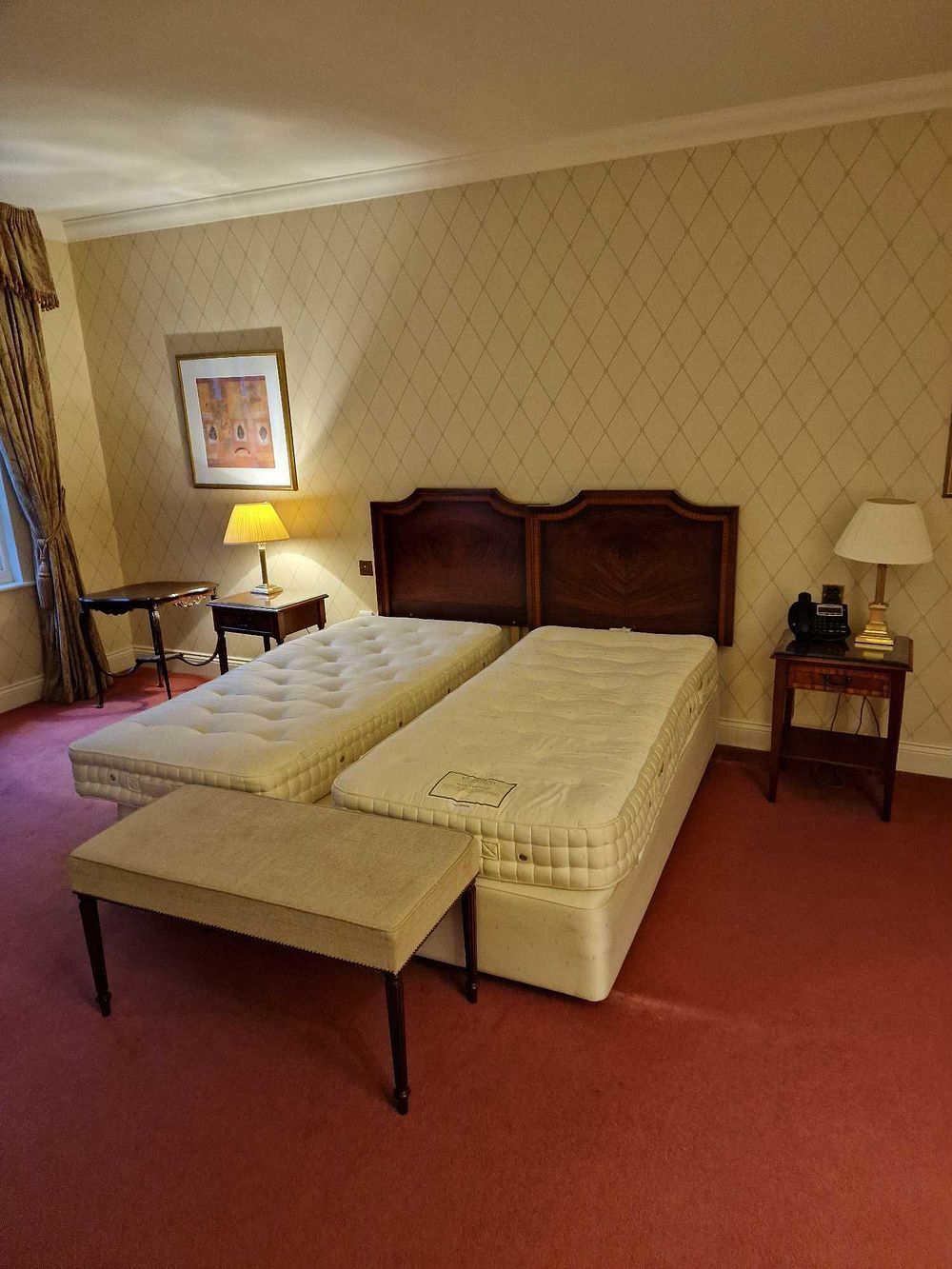 Lot 560: A Suite of Traditional Hotel Furnishings, Mid-20th/Early 21st Century, with Hypnos and Vispring-Style Mattresses