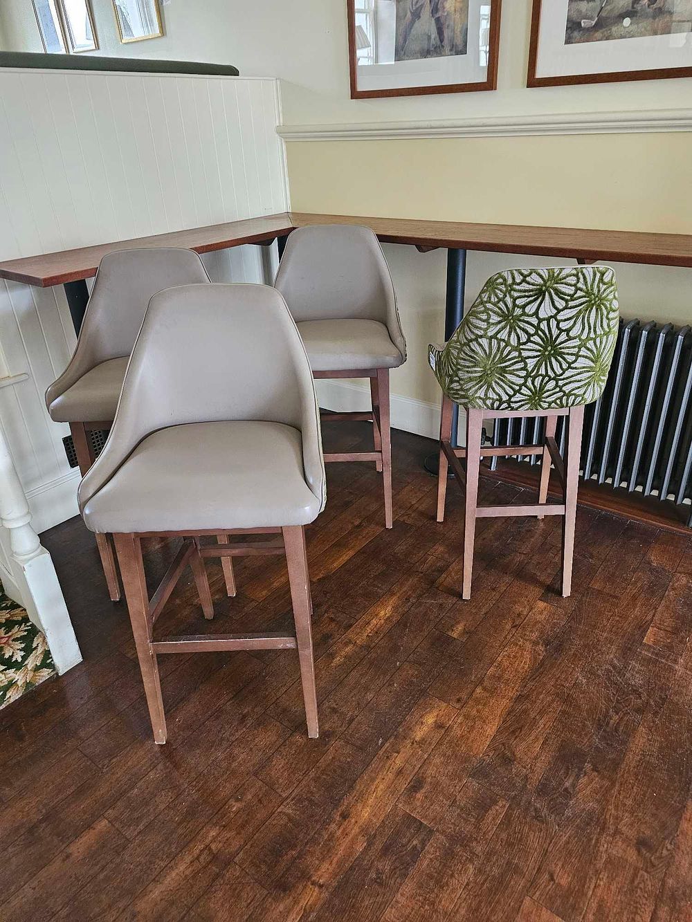 Lot 617: A Set of Four Modern Bar Stools