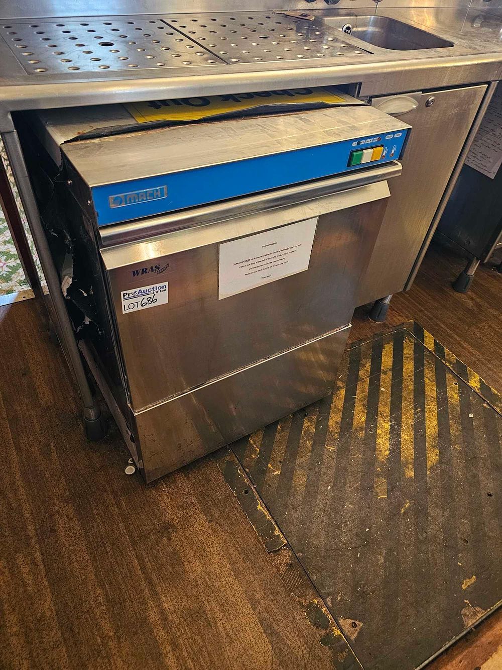 Lot 686: MACH Commercial Undercounter Warewasher