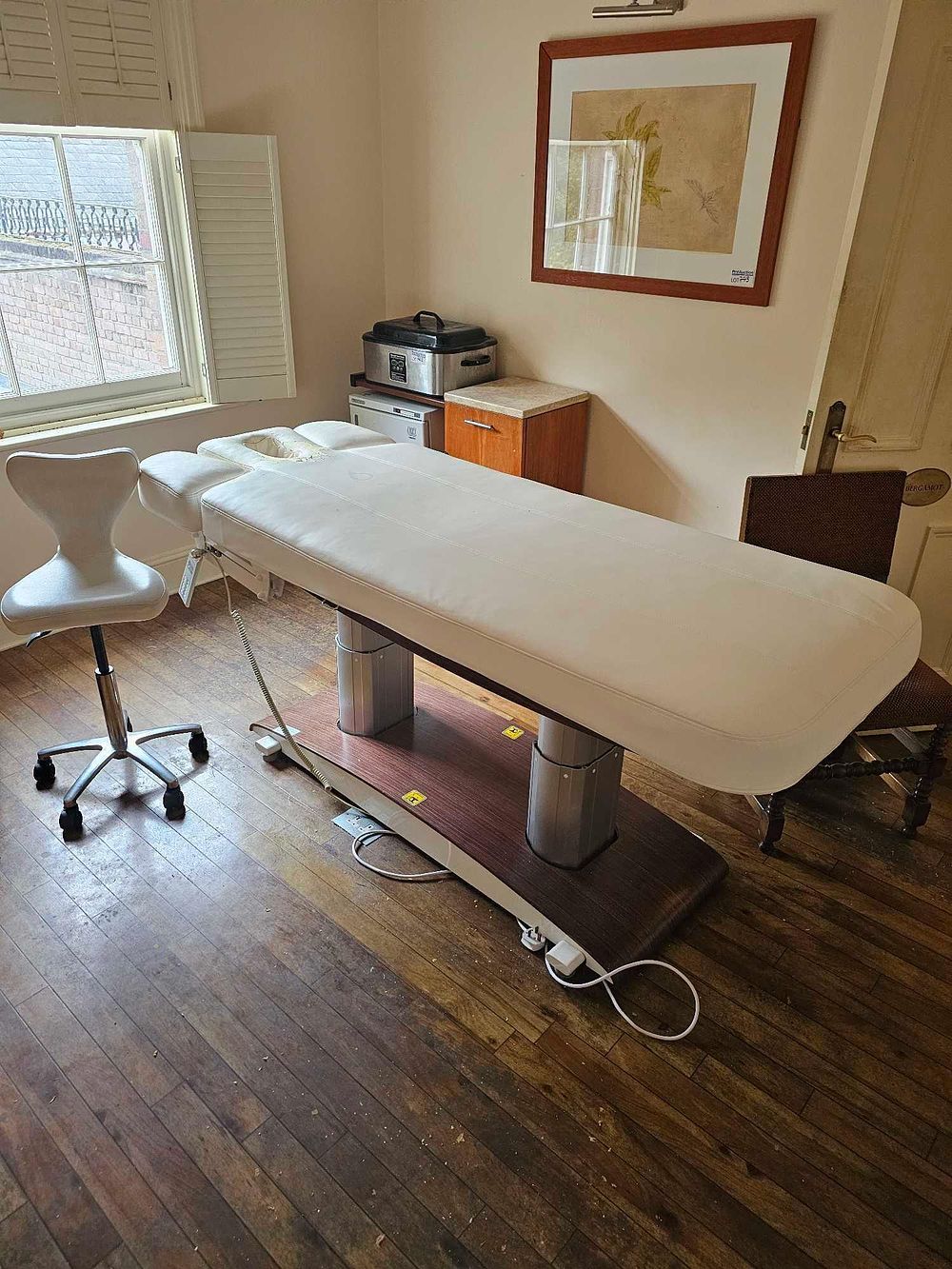 Lot 741: A SkinAct Bale Spa Facial Massage Treatment Table and Accompanying Stool