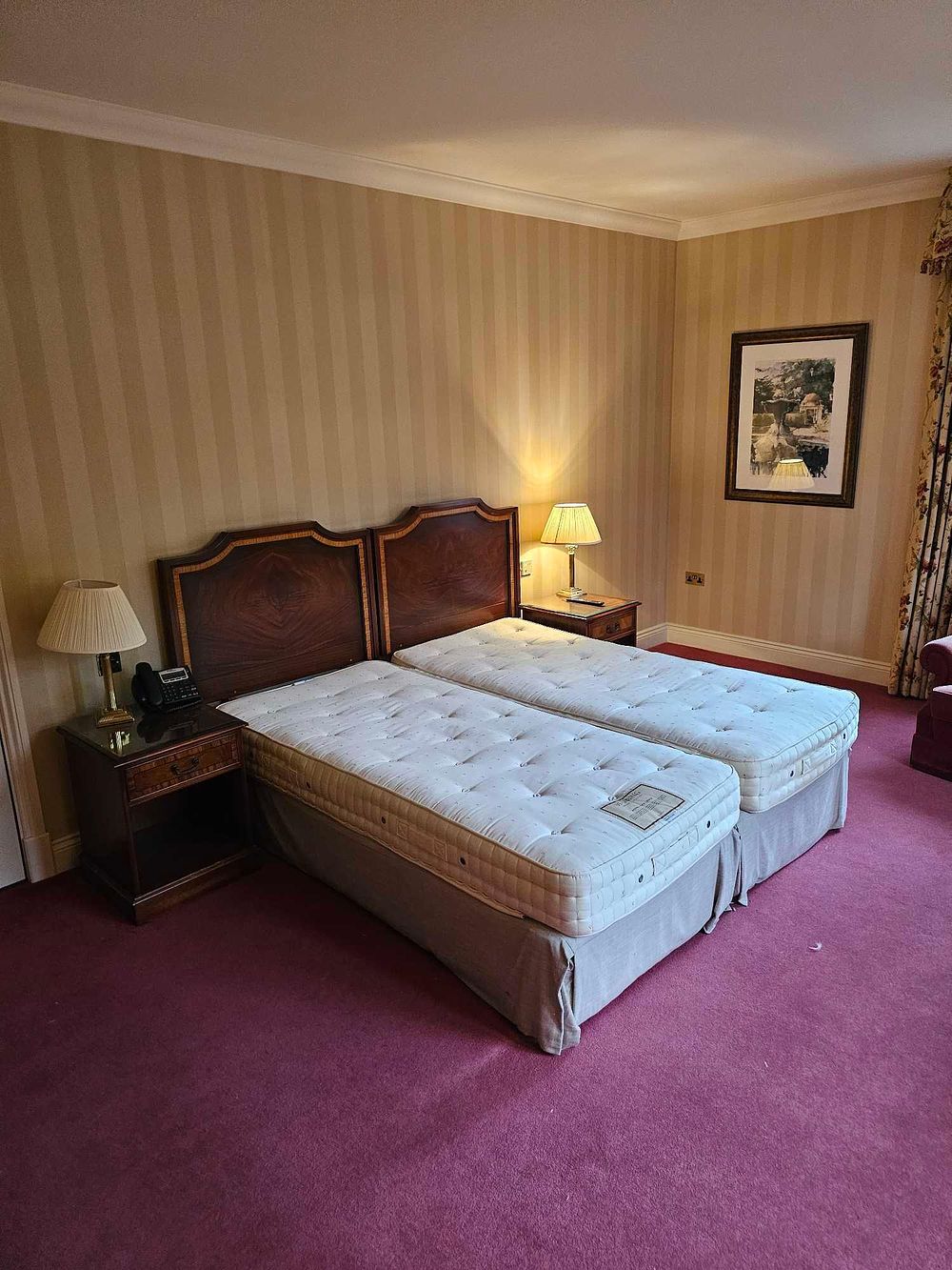 Lot 834: A Collection of Traditional-Style Hotel Furnishings, including a Pair of Vi-Spring 'The Devonshire' Single Beds