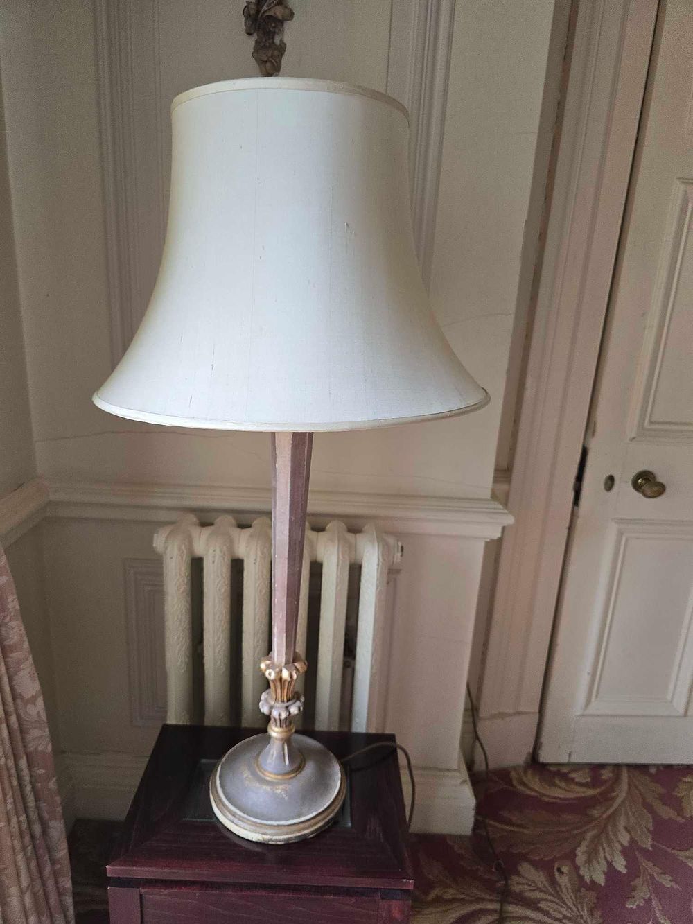 Lot 2035: A Hollywood Regency Gilded Wood Table Lamp